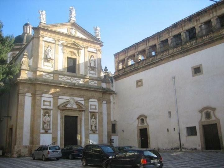 Case Vazzana - Cortile Sant'Agostino Mazara del Vallo Eksteriør billede